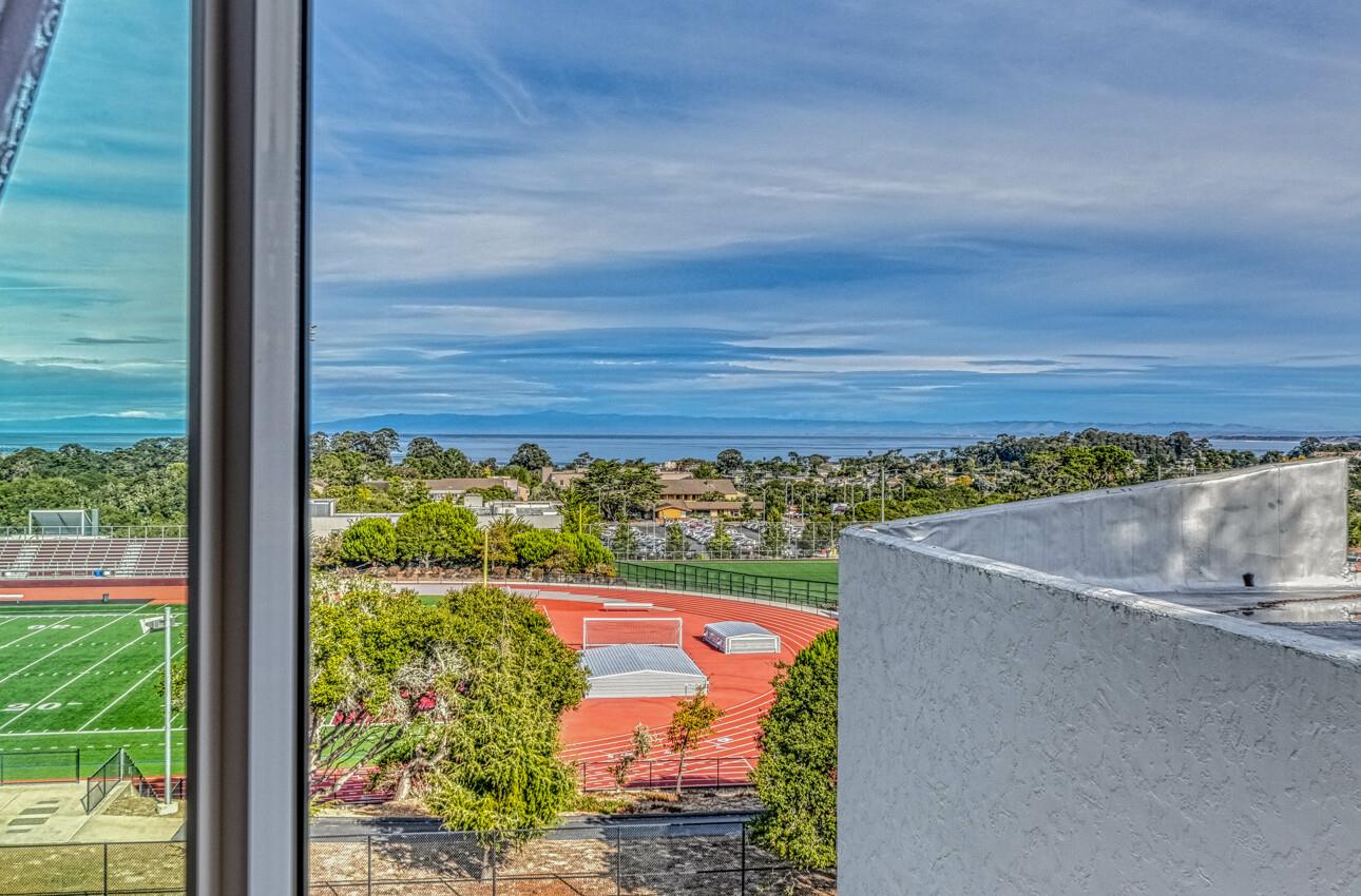 Detail Gallery Image 1 of 29 For 500 Glenwood Cir #535,  Monterey,  CA 93940 - 1 Beds | 1 Baths