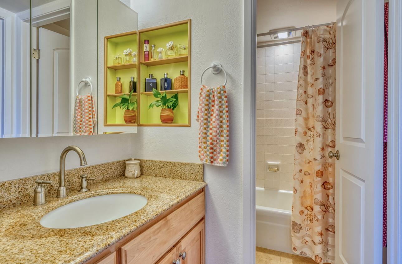 Detail Gallery Image 22 of 29 For 500 Glenwood Cir #535,  Monterey,  CA 93940 - 1 Beds | 1 Baths