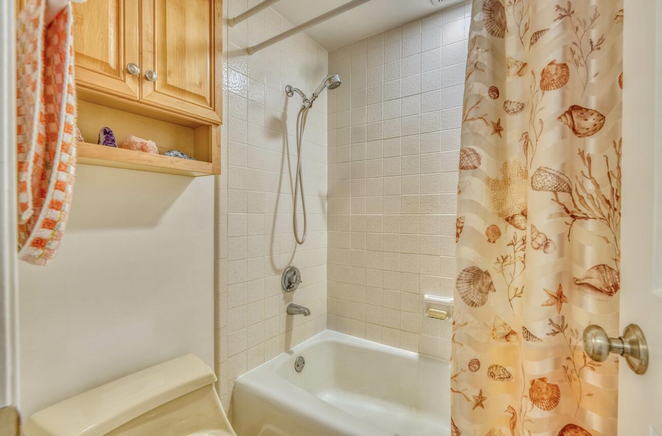 Detail Gallery Image 23 of 29 For 500 Glenwood Cir #535,  Monterey,  CA 93940 - 1 Beds | 1 Baths