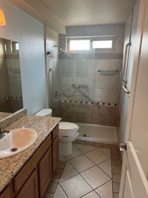 Detail Gallery Image 13 of 17 For 300 Glenwood Cir #166,  Monterey,  CA 93940 - 1 Beds | 1 Baths