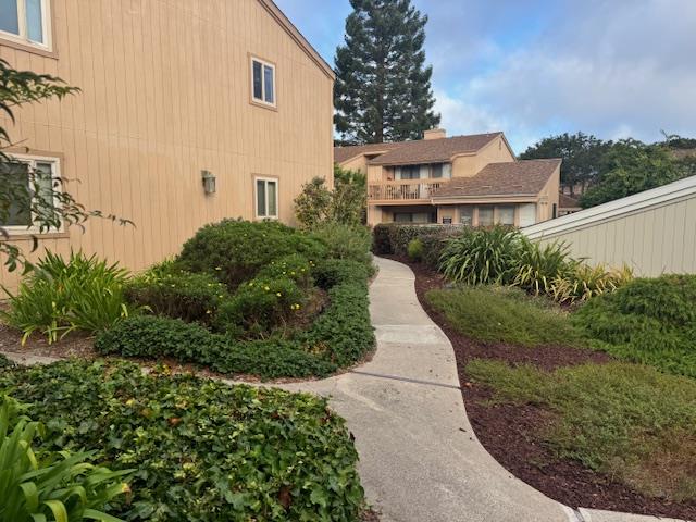 Detail Gallery Image 8 of 17 For 300 Glenwood Cir #166,  Monterey,  CA 93940 - 1 Beds | 1 Baths