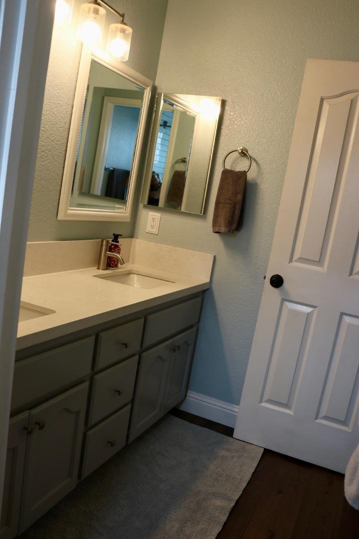 Detail Gallery Image 3 of 15 For 1731 Burlington Dr, Salinas,  CA 93906 - 3 Beds | 2 Baths