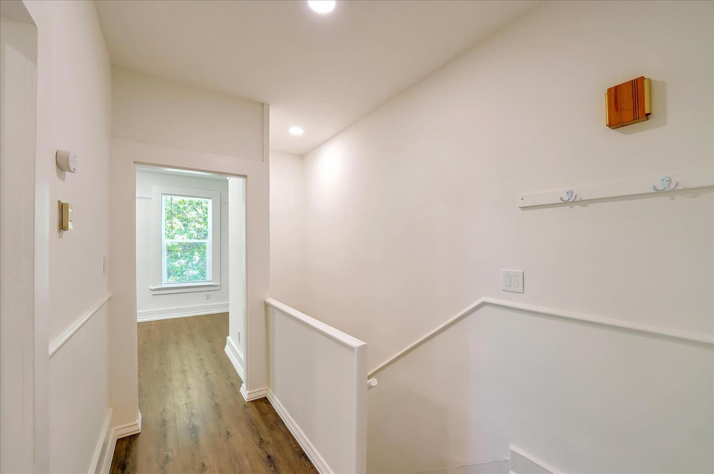 Detail Gallery Image 13 of 22 For 1009 Mckendrie St a,  San Jose,  CA 95126 - 2 Beds | 1 Baths