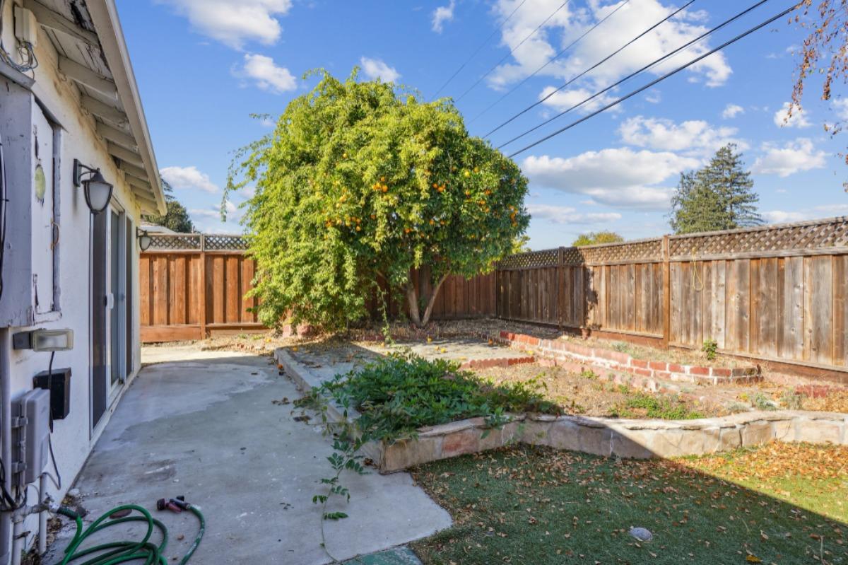 Detail Gallery Image 14 of 25 For 2716 Bristol Way, Redwood City,  CA 94061 - 4 Beds | 2 Baths