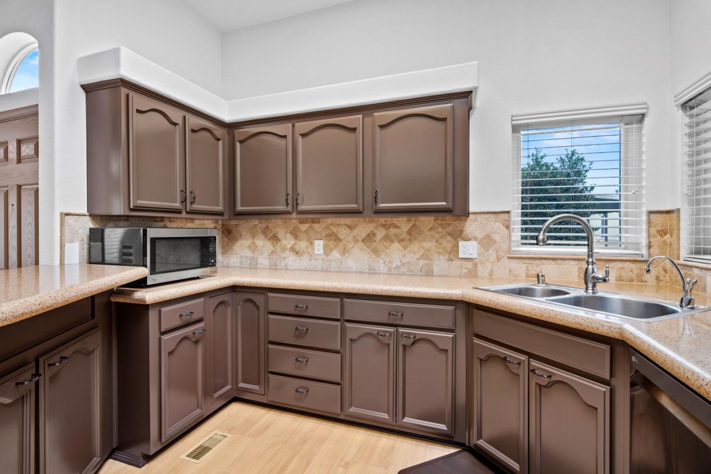 Detail Gallery Image 9 of 36 For 700 Briggs #32,  Pacific Grove,  CA 93950 - 3 Beds | 2 Baths