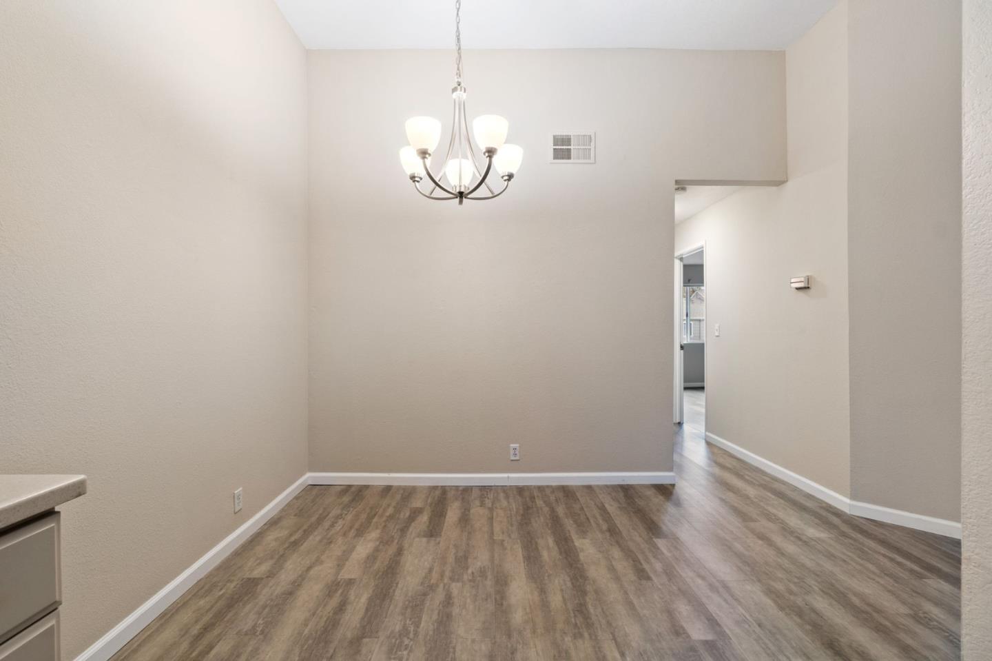 Detail Gallery Image 23 of 24 For 1643 Thorncrest Dr, San Jose,  CA 95131 - 2 Beds | 2 Baths