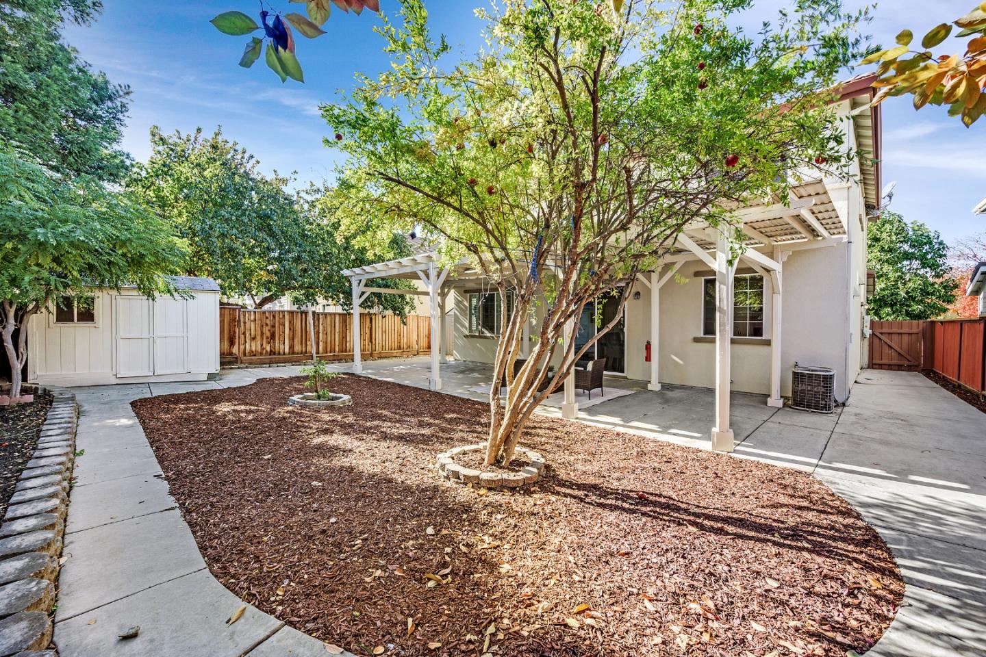 Detail Gallery Image 11 of 44 For 4658 Bonsai Ave, Tracy,  CA 95377 - 4 Beds | 2/1 Baths