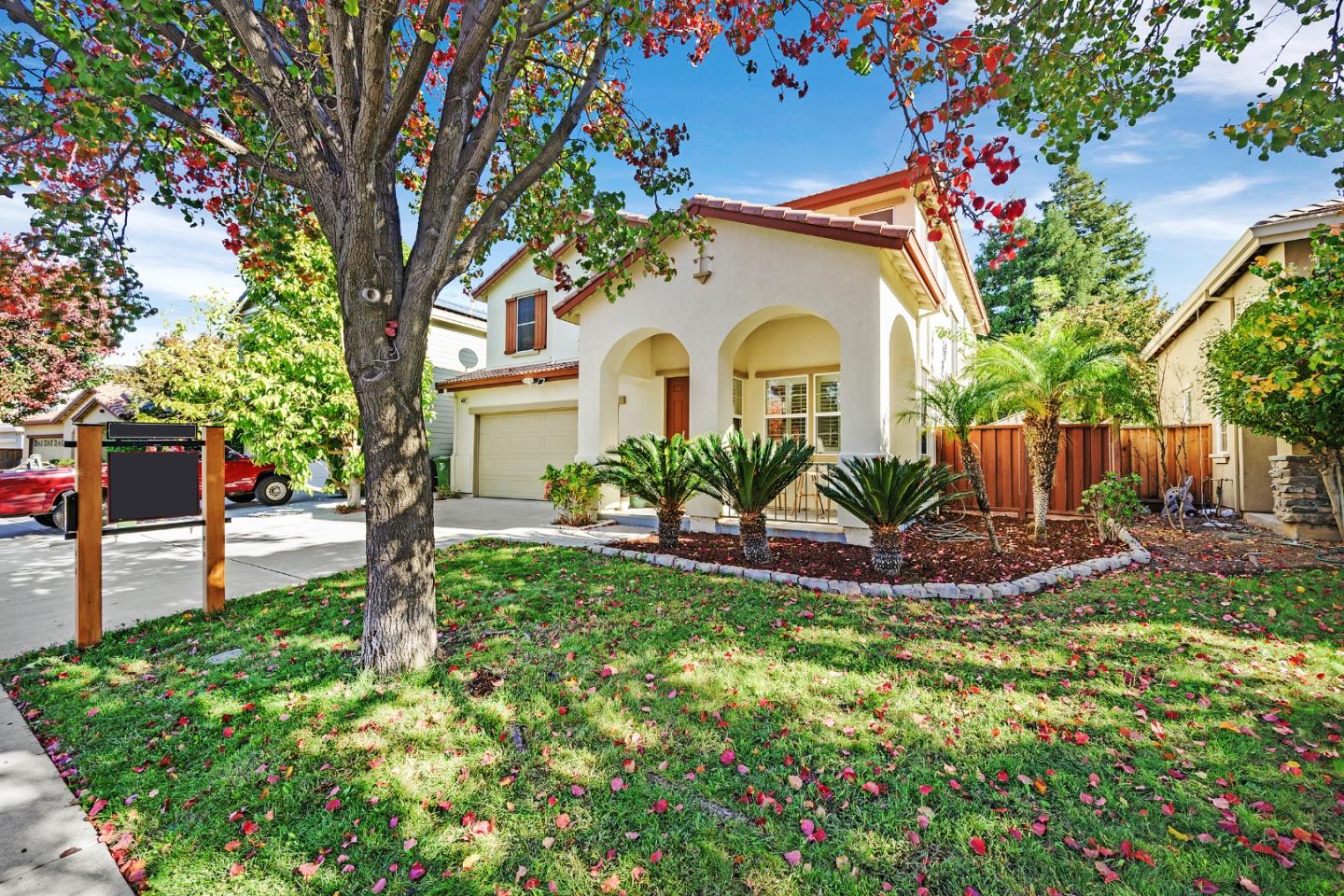 Detail Gallery Image 3 of 44 For 4658 Bonsai Ave, Tracy,  CA 95377 - 4 Beds | 2/1 Baths