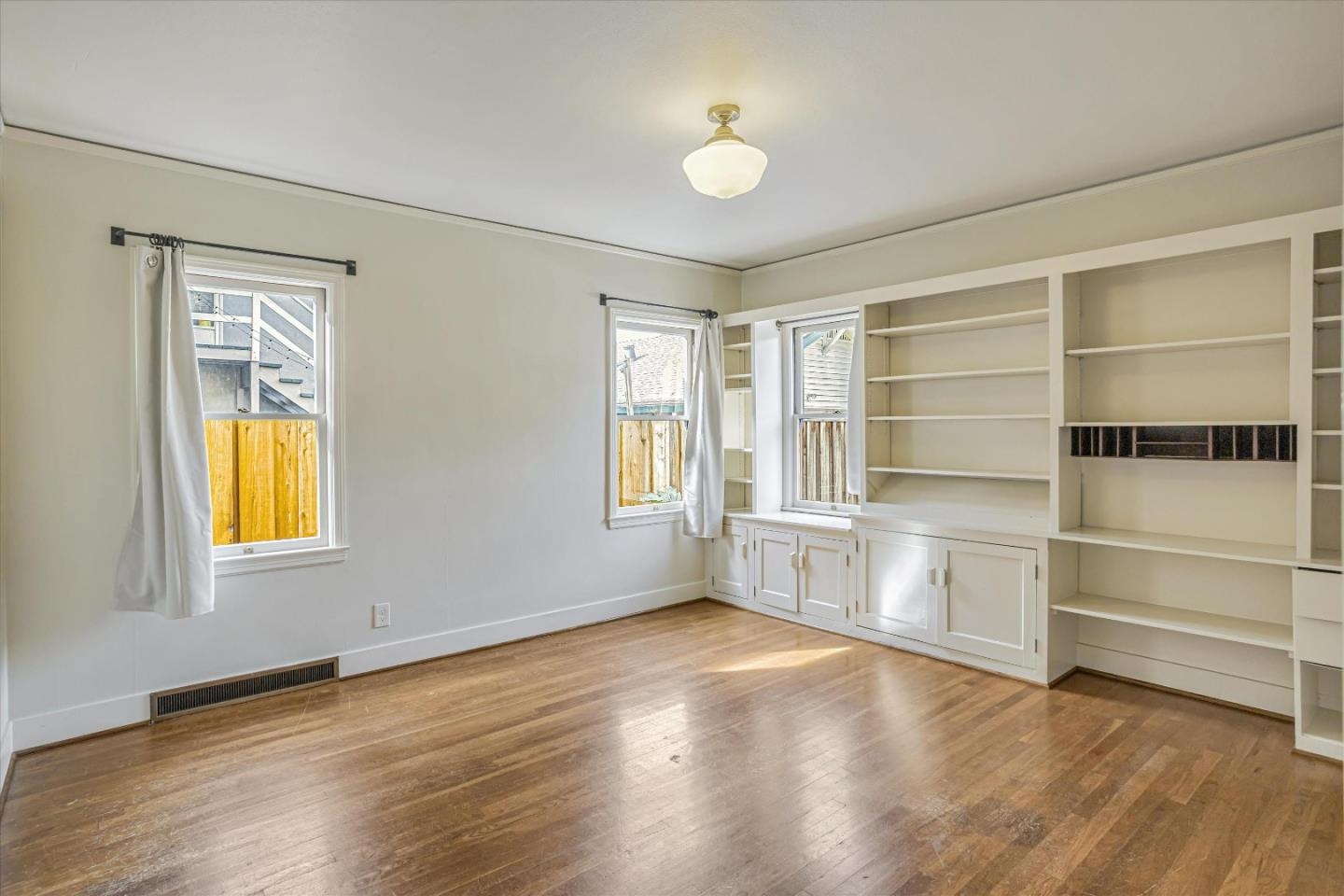 Detail Gallery Image 16 of 21 For 135 Clayton Ave, San Jose,  CA 95110 - 2 Beds | 2 Baths