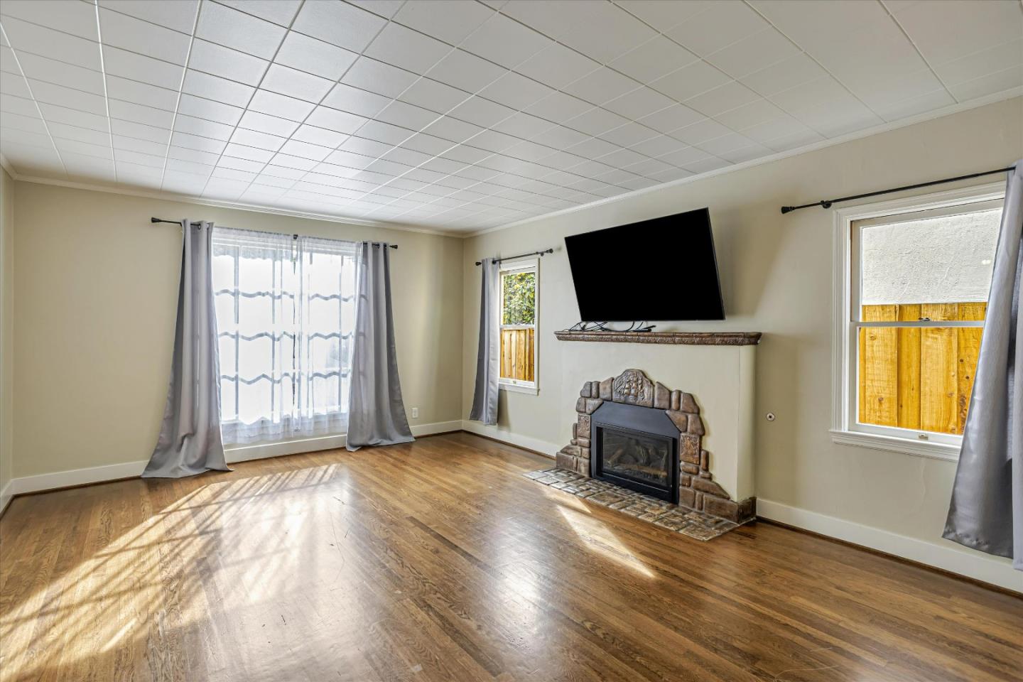 Detail Gallery Image 7 of 21 For 135 Clayton Ave, San Jose,  CA 95110 - 2 Beds | 2 Baths