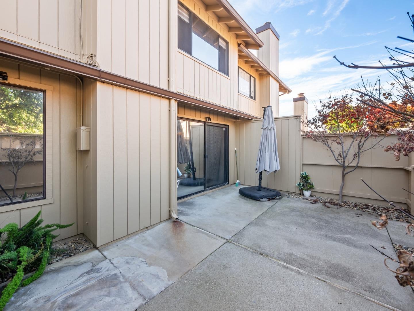 Detail Gallery Image 23 of 31 For 1856 Cherokee Dr #3,  Salinas,  CA 93906 - 3 Beds | 2/1 Baths