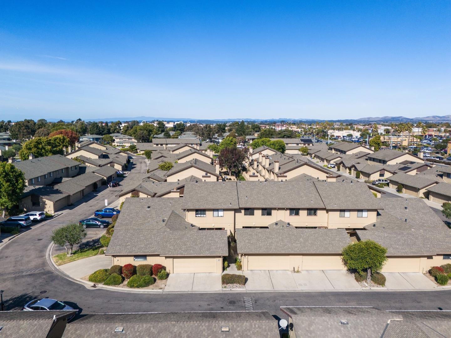 Detail Gallery Image 26 of 31 For 1856 Cherokee Dr #3,  Salinas,  CA 93906 - 3 Beds | 2/1 Baths