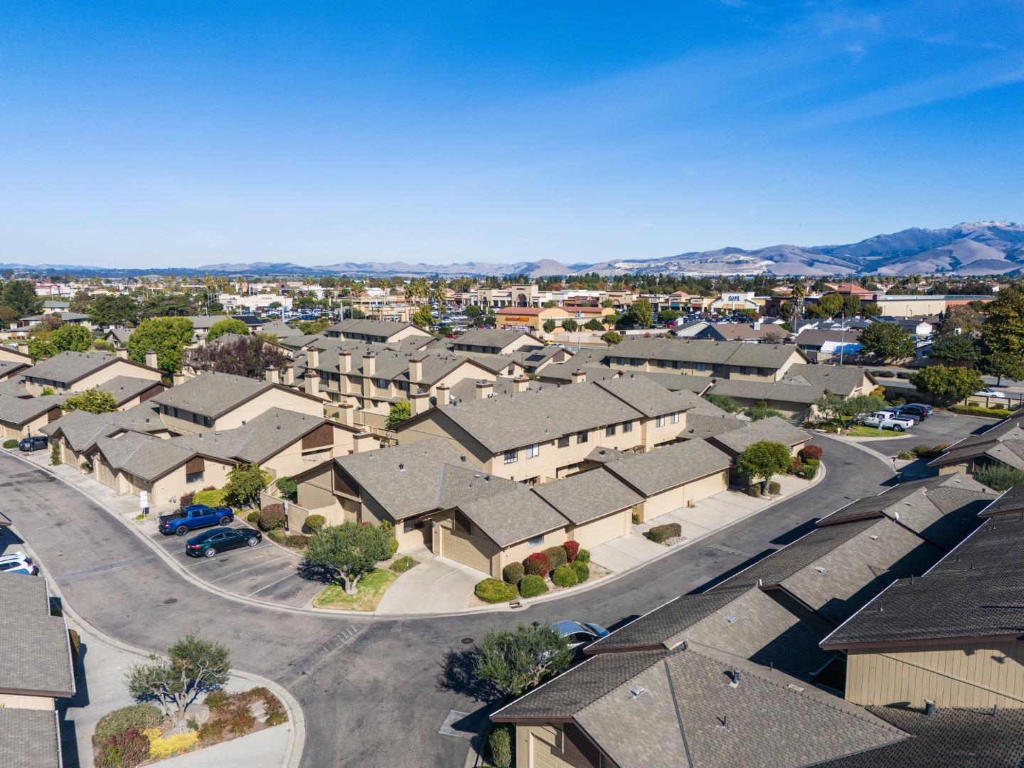 Detail Gallery Image 27 of 31 For 1856 Cherokee Dr #3,  Salinas,  CA 93906 - 3 Beds | 2/1 Baths