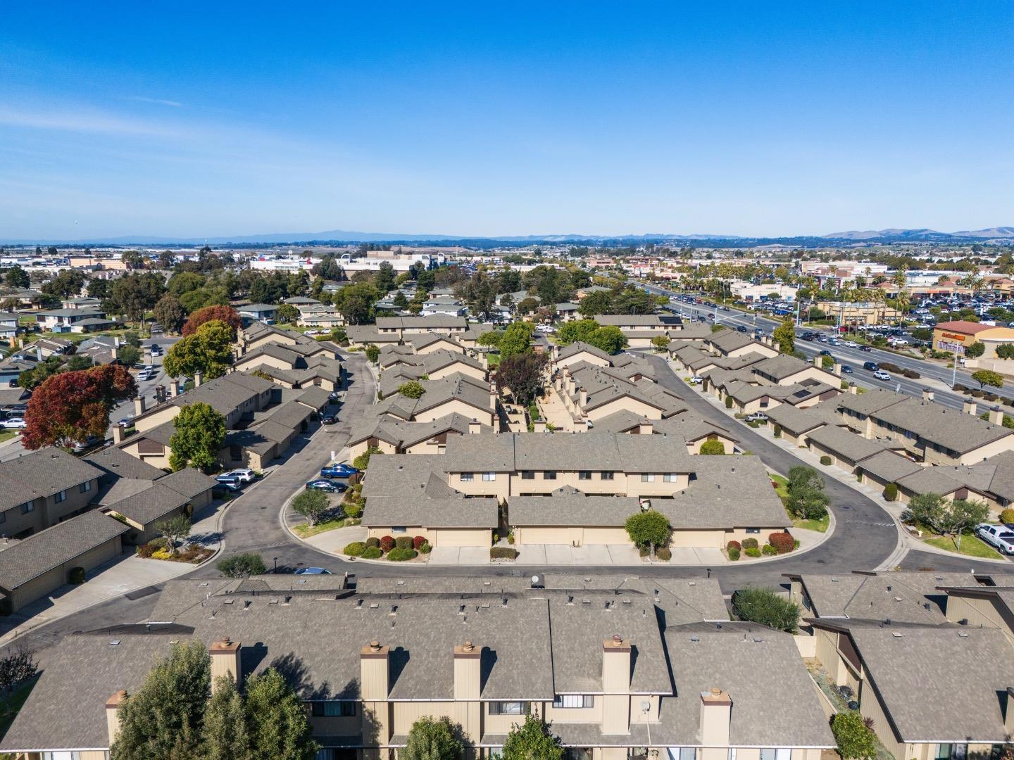 Detail Gallery Image 28 of 31 For 1856 Cherokee Dr #3,  Salinas,  CA 93906 - 3 Beds | 2/1 Baths