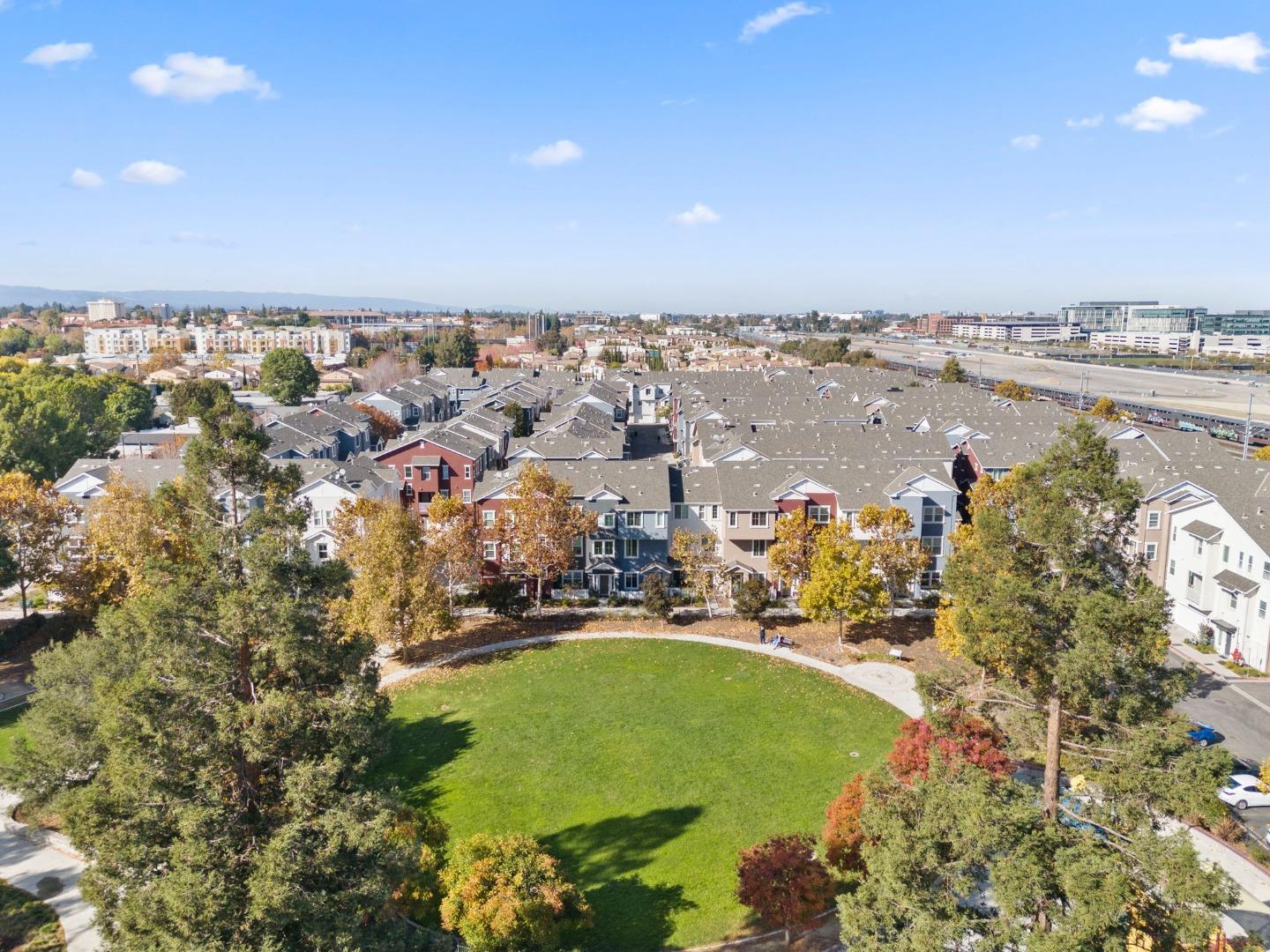 Detail Gallery Image 6 of 38 For 905 Alegre Pl, San Jose,  CA 95126 - 2 Beds | 2/1 Baths