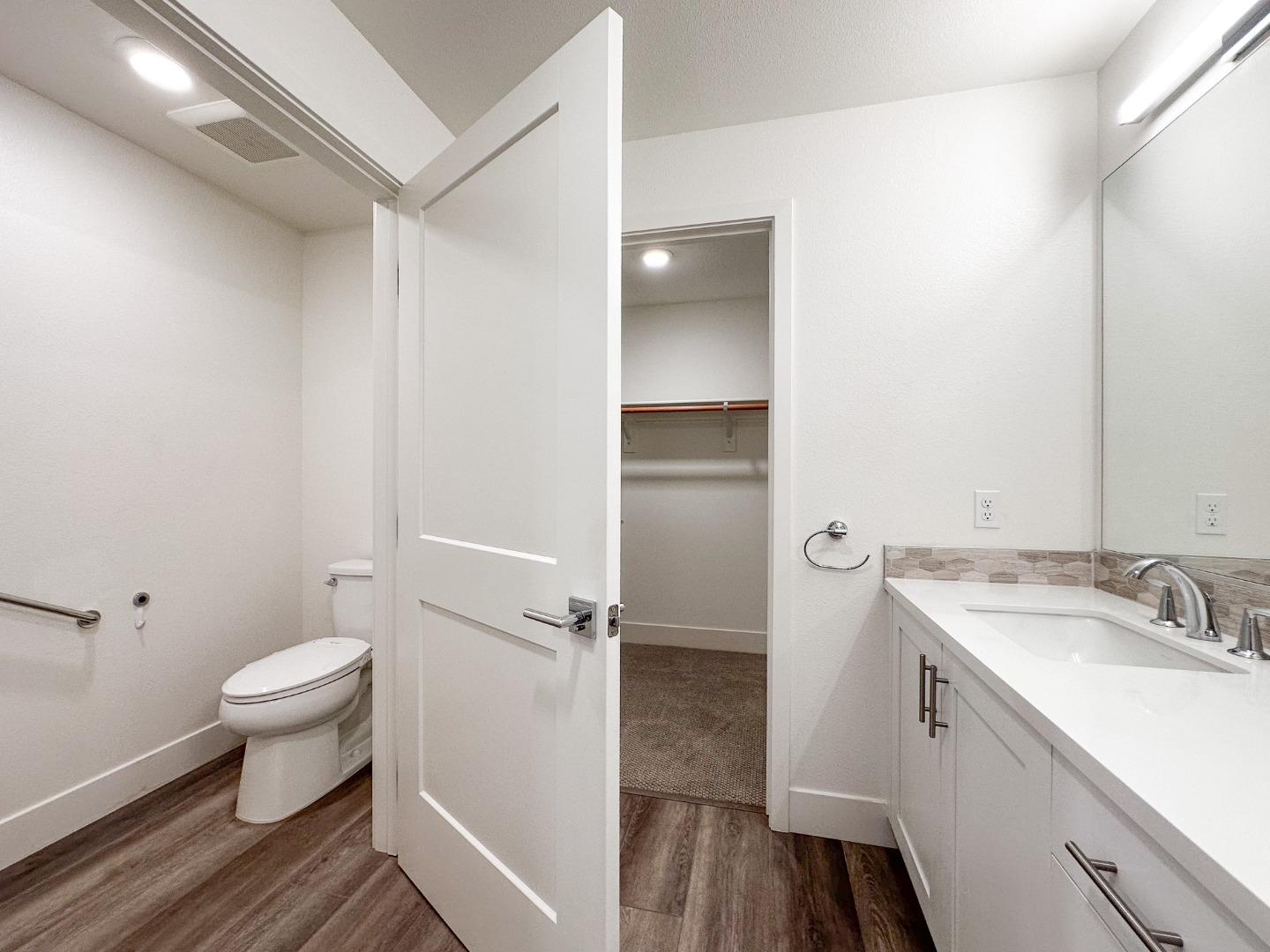 Detail Gallery Image 14 of 29 For 3578 Rambla Pl #425,  Santa Clara,  CA 95051 - 2 Beds | 2/1 Baths