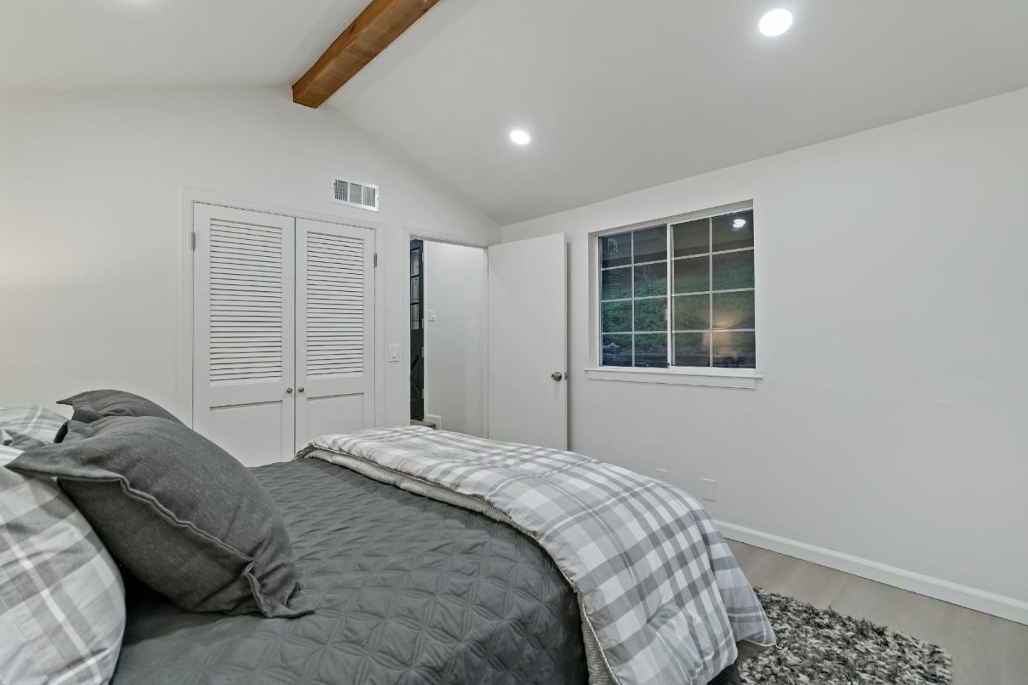 Detail Gallery Image 65 of 72 For 8 Oakhill Dr, Woodside,  CA 94062 - 6 Beds | 0 Baths