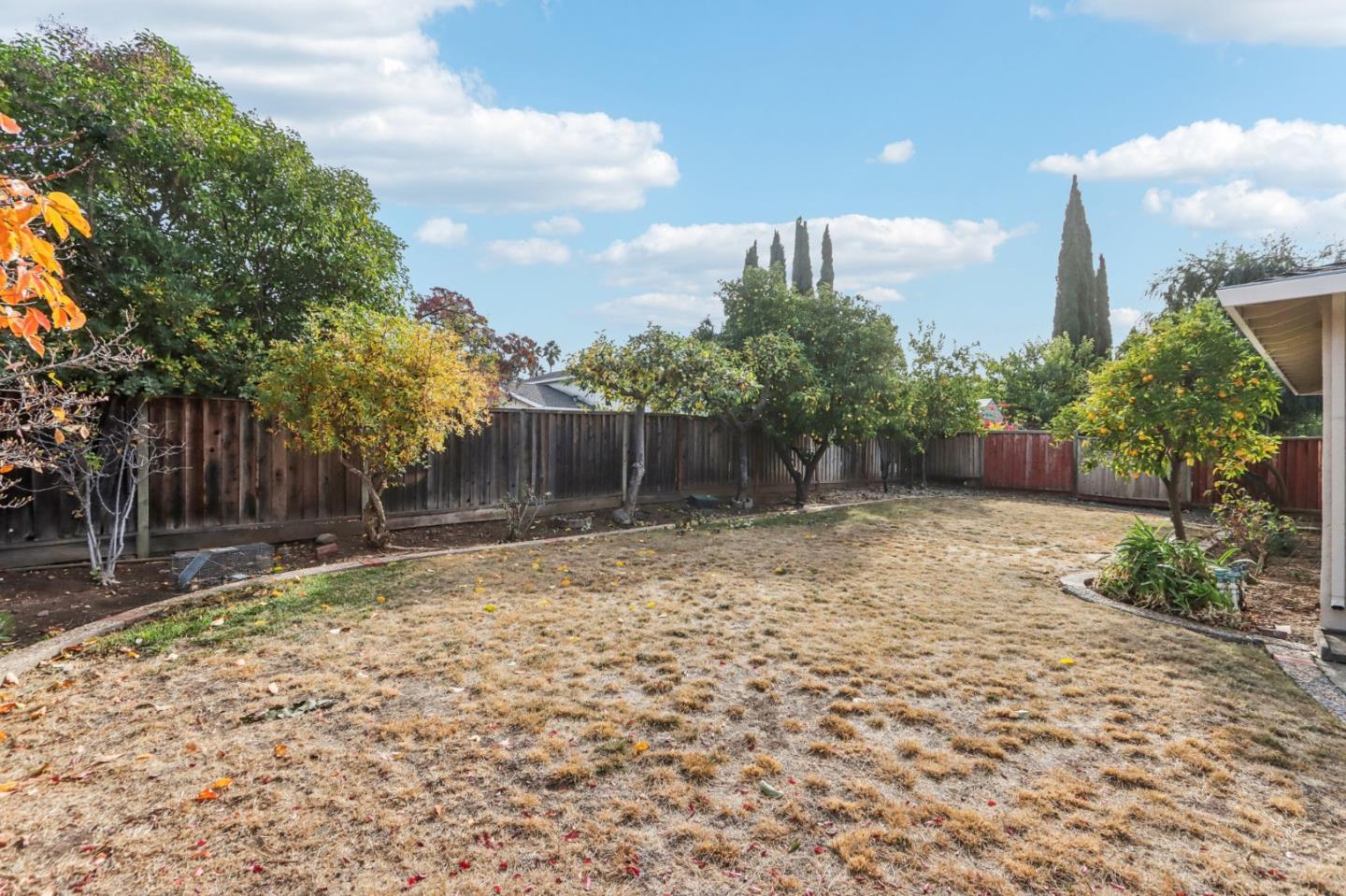 Detail Gallery Image 39 of 52 For 6686 Mount Holly Dr, San Jose,  CA 95120 - 4 Beds | 2 Baths