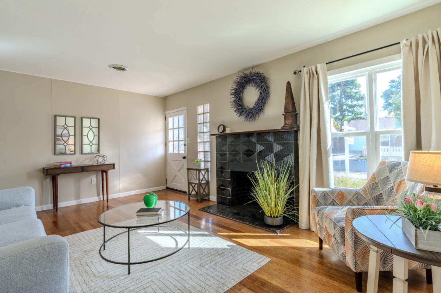 Detail Gallery Image 7 of 38 For 1024 Springfield Dr, San Carlos,  CA 94070 - 3 Beds | 1 Baths