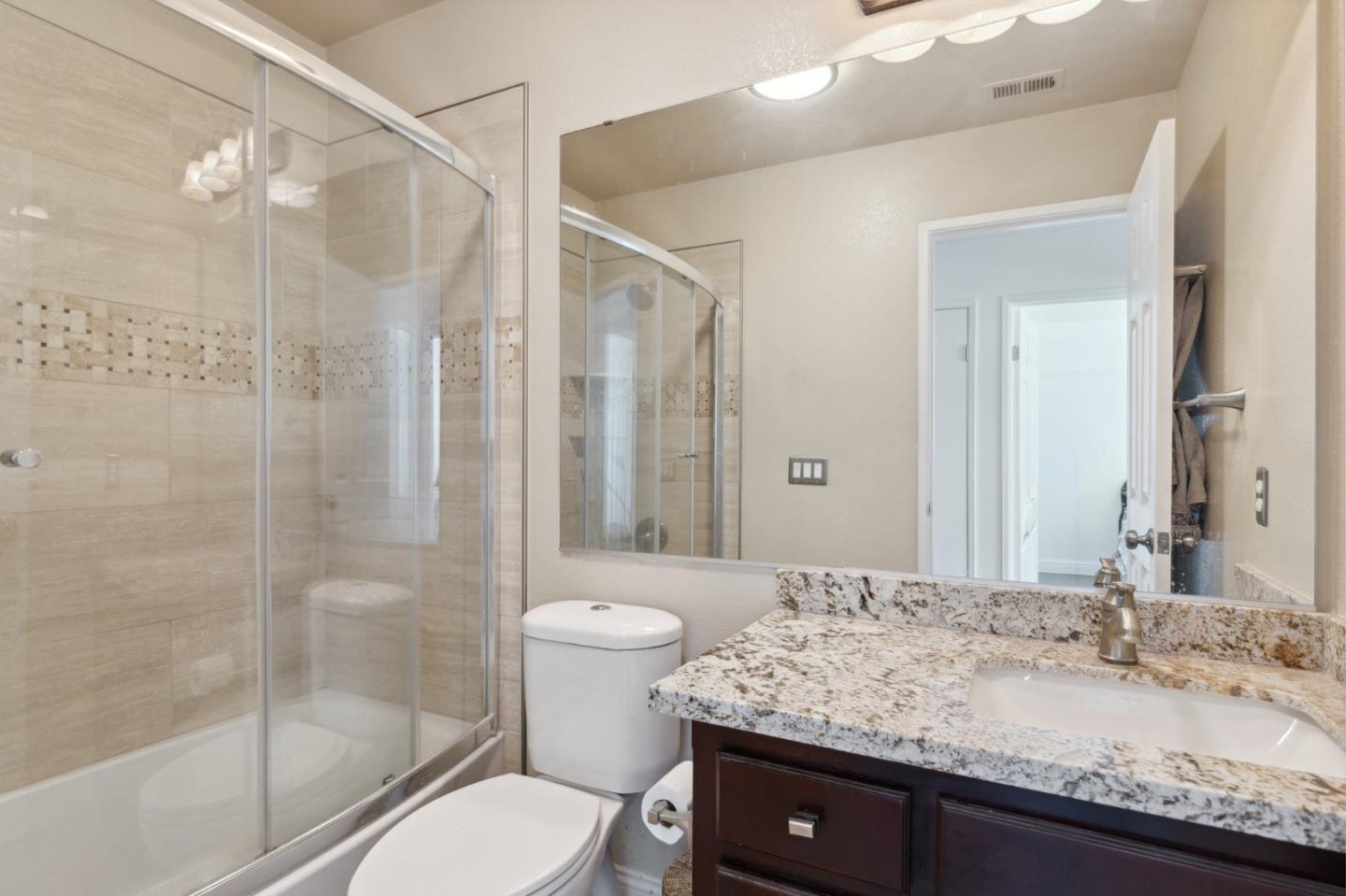 Detail Gallery Image 19 of 41 For 2047 William Moss Blvd, Stockton,  CA 95206 - 3 Beds | 2/1 Baths