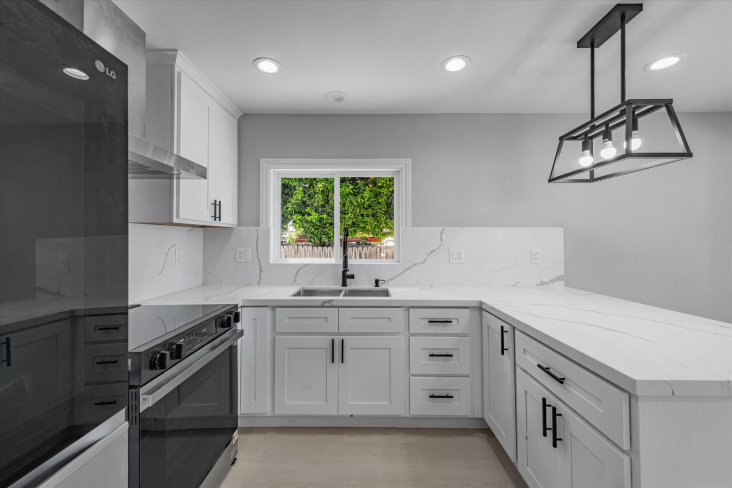 Detail Gallery Image 9 of 34 For 648 Marin Ave, Hayward,  CA 94541 - 3 Beds | 2 Baths