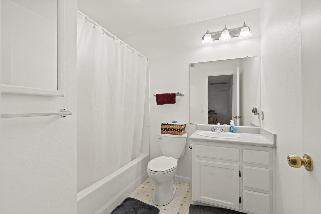 Detail Gallery Image 15 of 19 For 956 S 9th St, San Jose,  CA 95112 - 3 Beds | 2 Baths