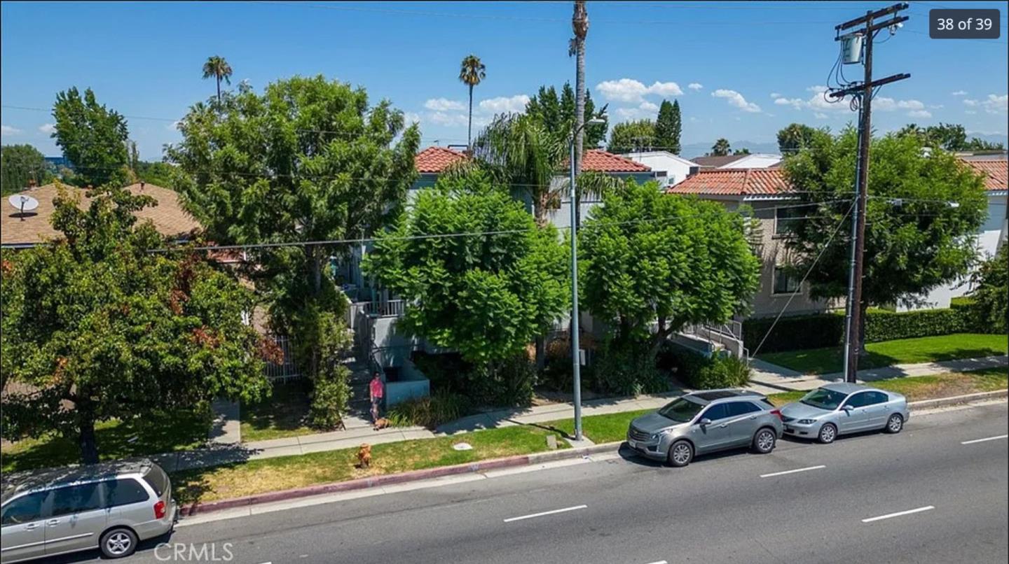 Detail Gallery Image 31 of 31 For Burbank Blvd,  Sherman Oaks,  CA 91411 - 2 Beds | 3 Baths