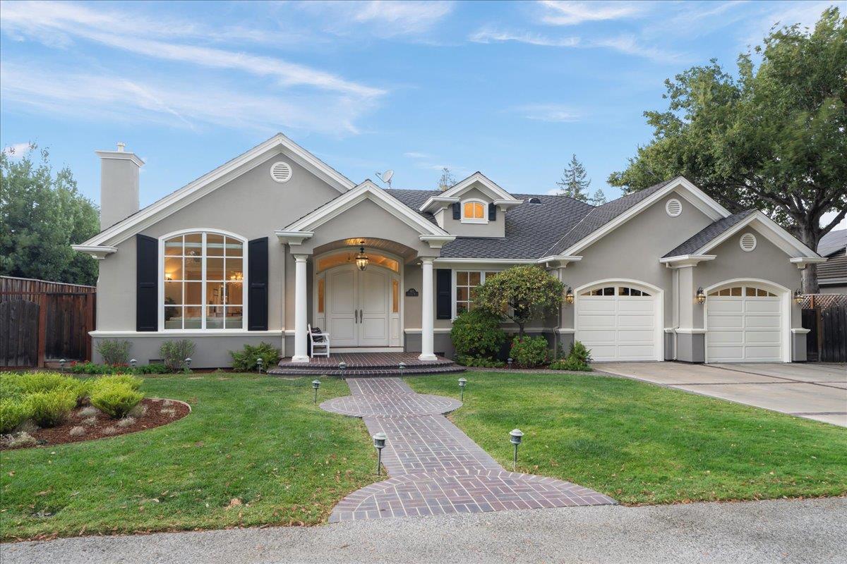 Detail Gallery Image 2 of 74 For 815 Laverne Way, Los Altos,  CA 94022 - 5 Beds | 5/1 Baths