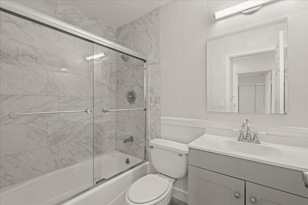 Detail Gallery Image 5 of 21 For 860 Normington Way, San Jose,  CA 95136 - 4 Beds | 2 Baths