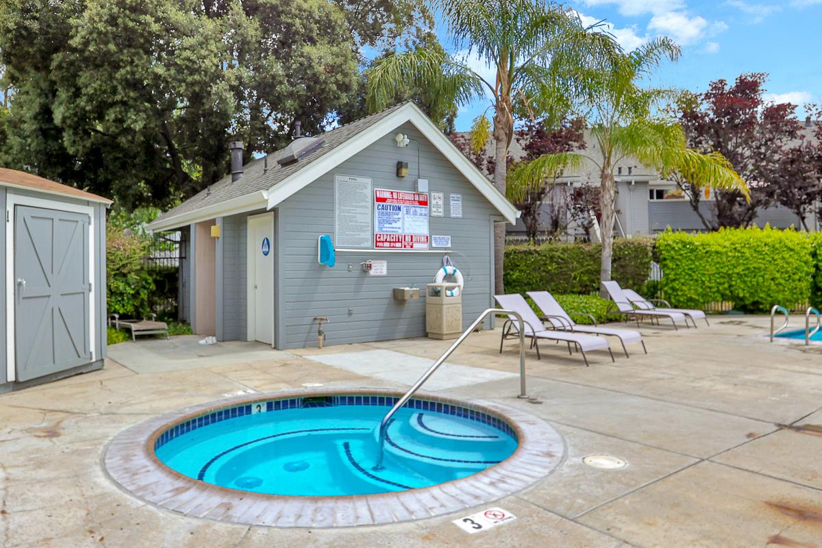 Detail Gallery Image 22 of 25 For 233 Shadow Dance Dr, San Jose,  CA 95110 - 2 Beds | 2 Baths