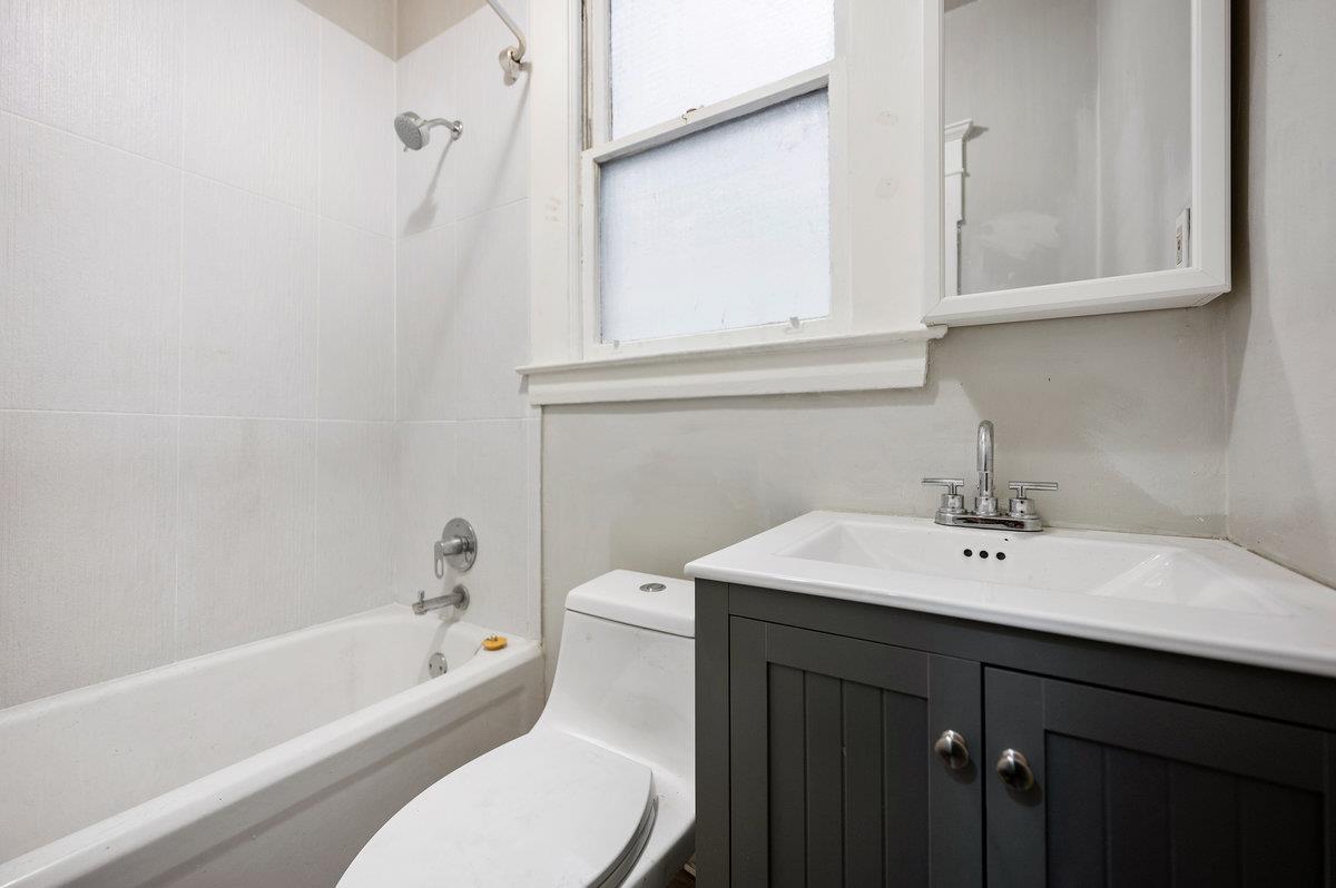 Detail Gallery Image 27 of 37 For 3542 23rd St, San Francisco,  CA 94110 - – Beds | – Baths