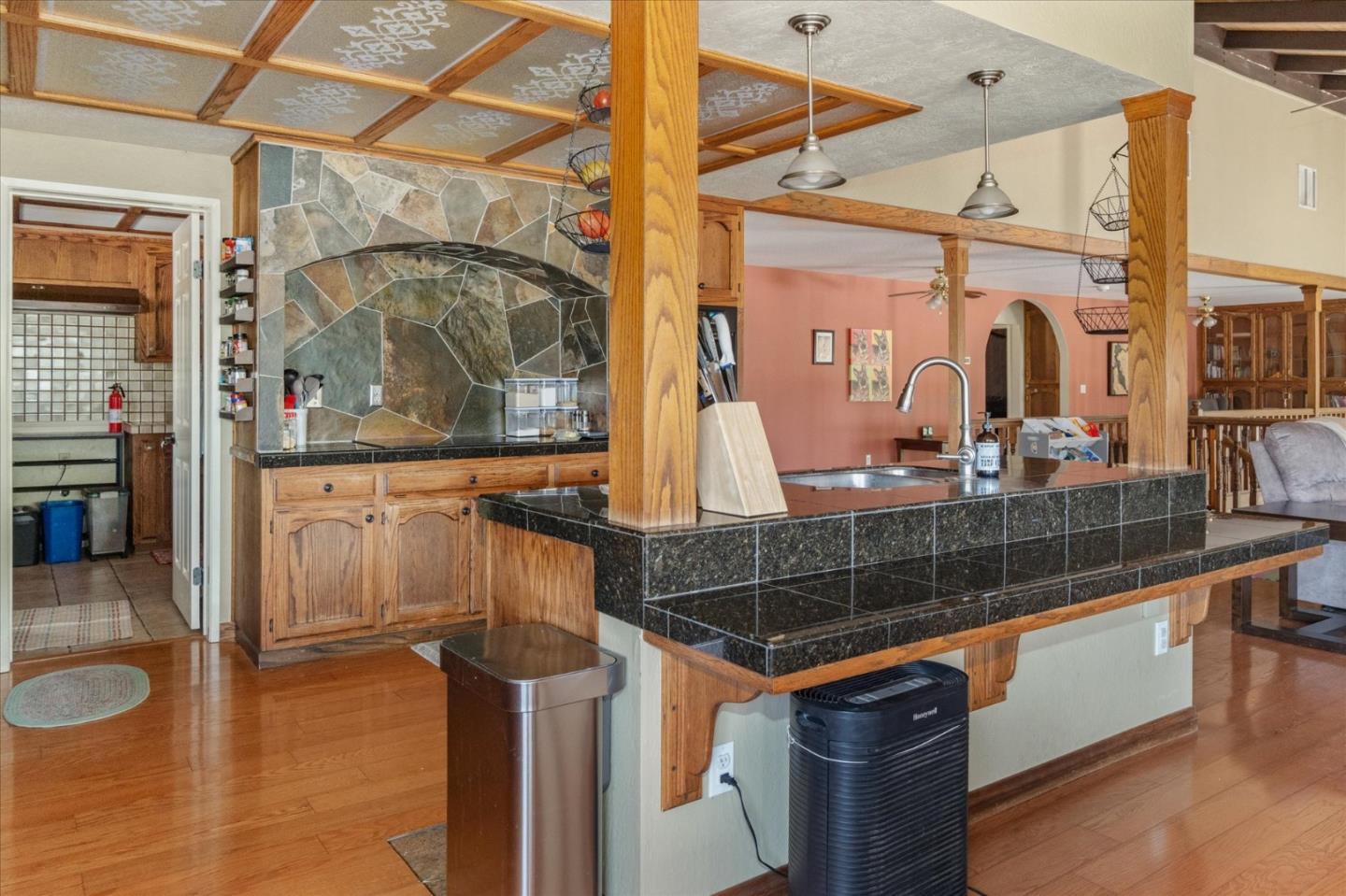 Detail Gallery Image 13 of 44 For 10207 Pool Station Rd, Angels Camp,  CA 95222 - 3 Beds | 2/1 Baths