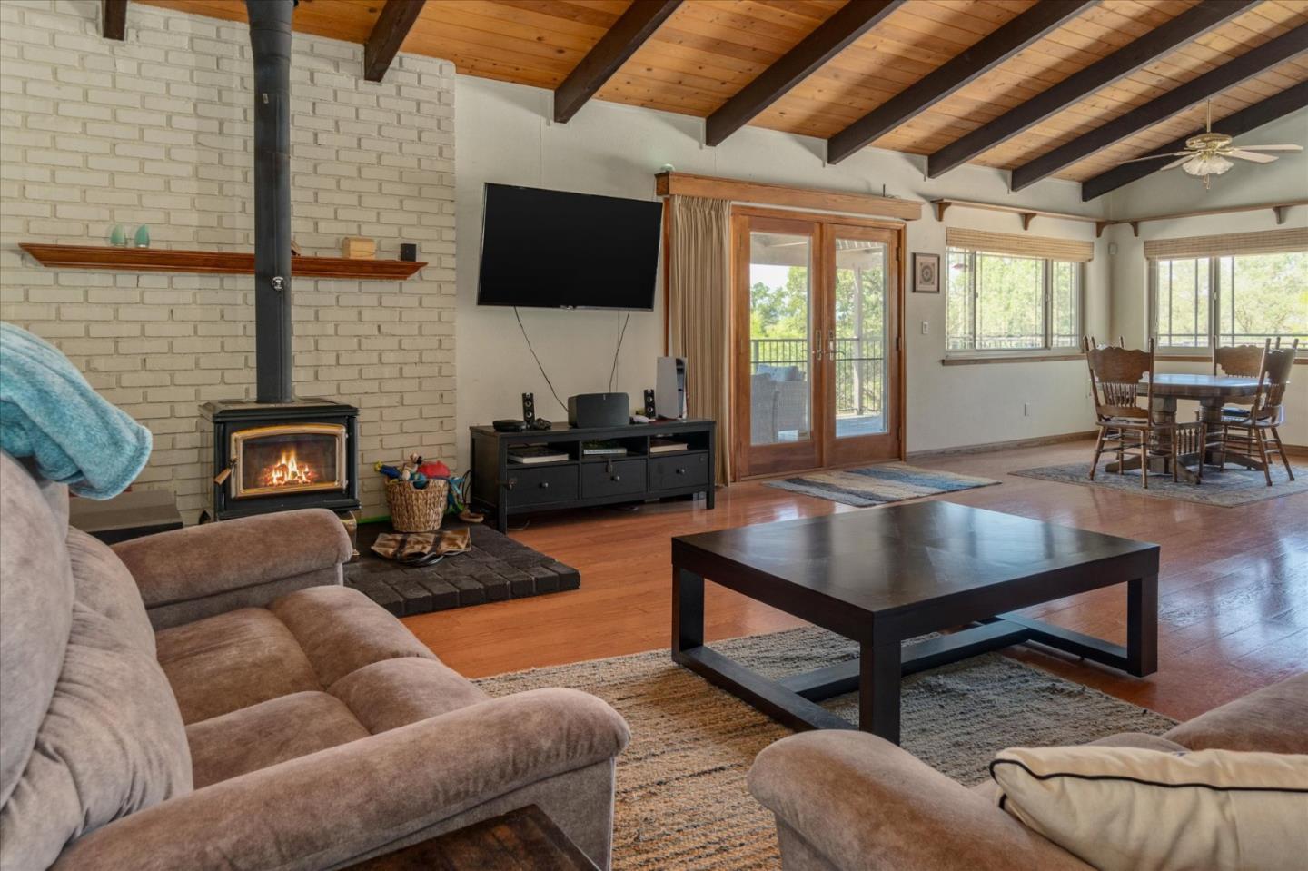 Detail Gallery Image 16 of 44 For 10207 Pool Station Rd, Angels Camp,  CA 95222 - 3 Beds | 2/1 Baths