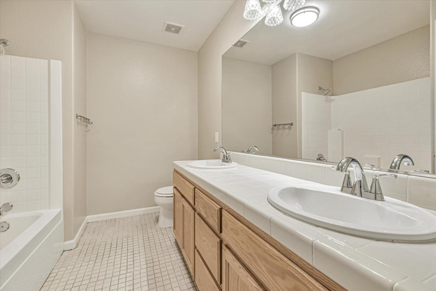 Detail Gallery Image 42 of 58 For 1100 Mulberry Ct, Hollister,  CA 95023 - 4 Beds | 3 Baths