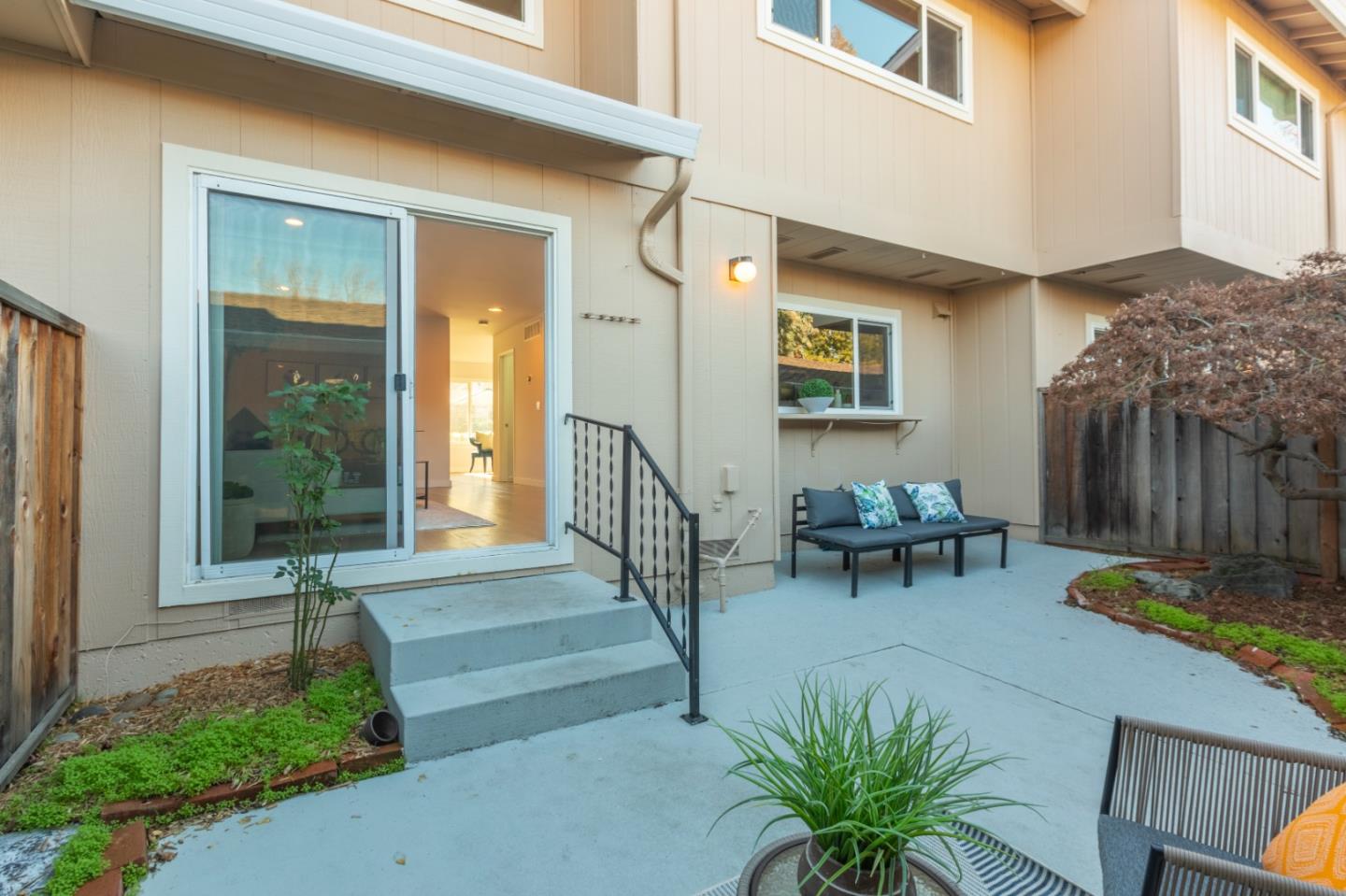 Detail Gallery Image 33 of 59 For 22597 Royal Oak Way, Cupertino,  CA 95014 - 4 Beds | 2/1 Baths