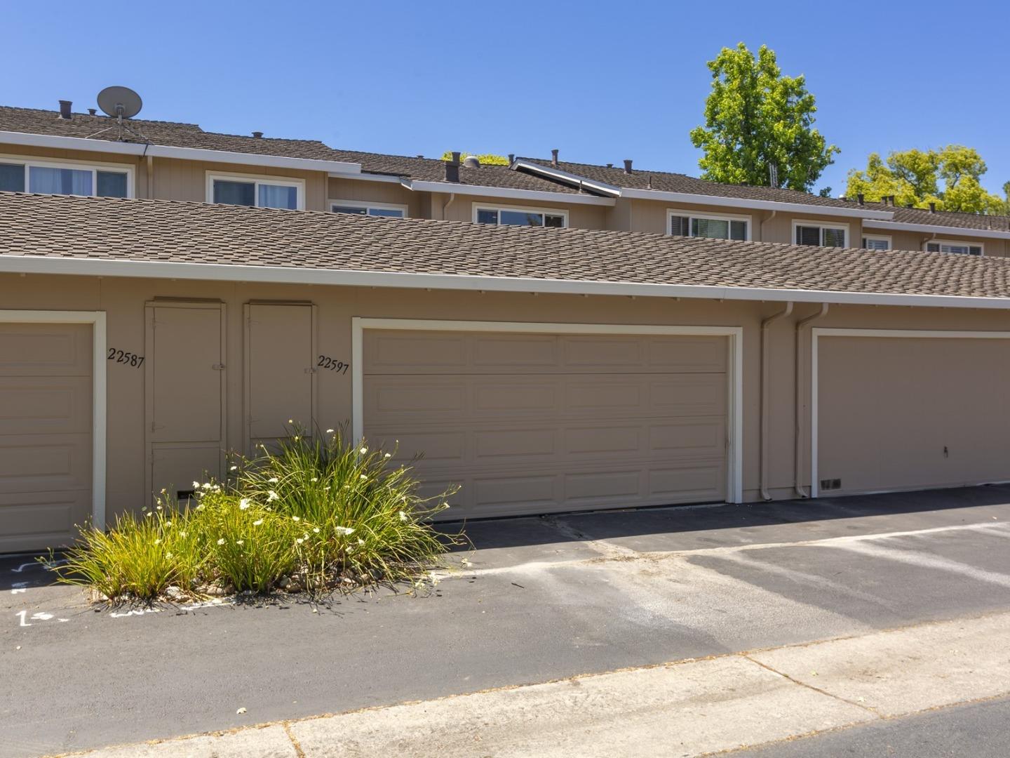 Detail Gallery Image 40 of 59 For 22597 Royal Oak Way, Cupertino,  CA 95014 - 4 Beds | 2/1 Baths