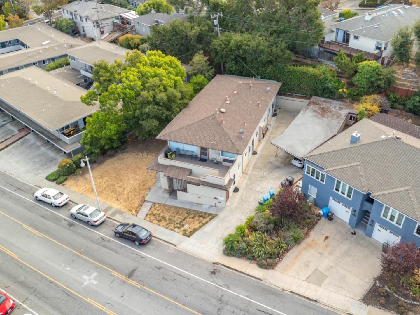 Detail Gallery Image 2 of 7 For 64 Laurel St, San Carlos,  CA 94070 - – Beds | – Baths