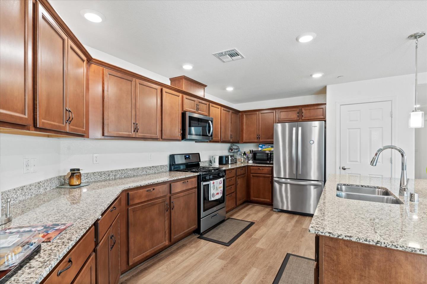 Detail Gallery Image 14 of 50 For 601 Headley Ln, Patterson,  CA 95363 - 3 Beds | 2 Baths