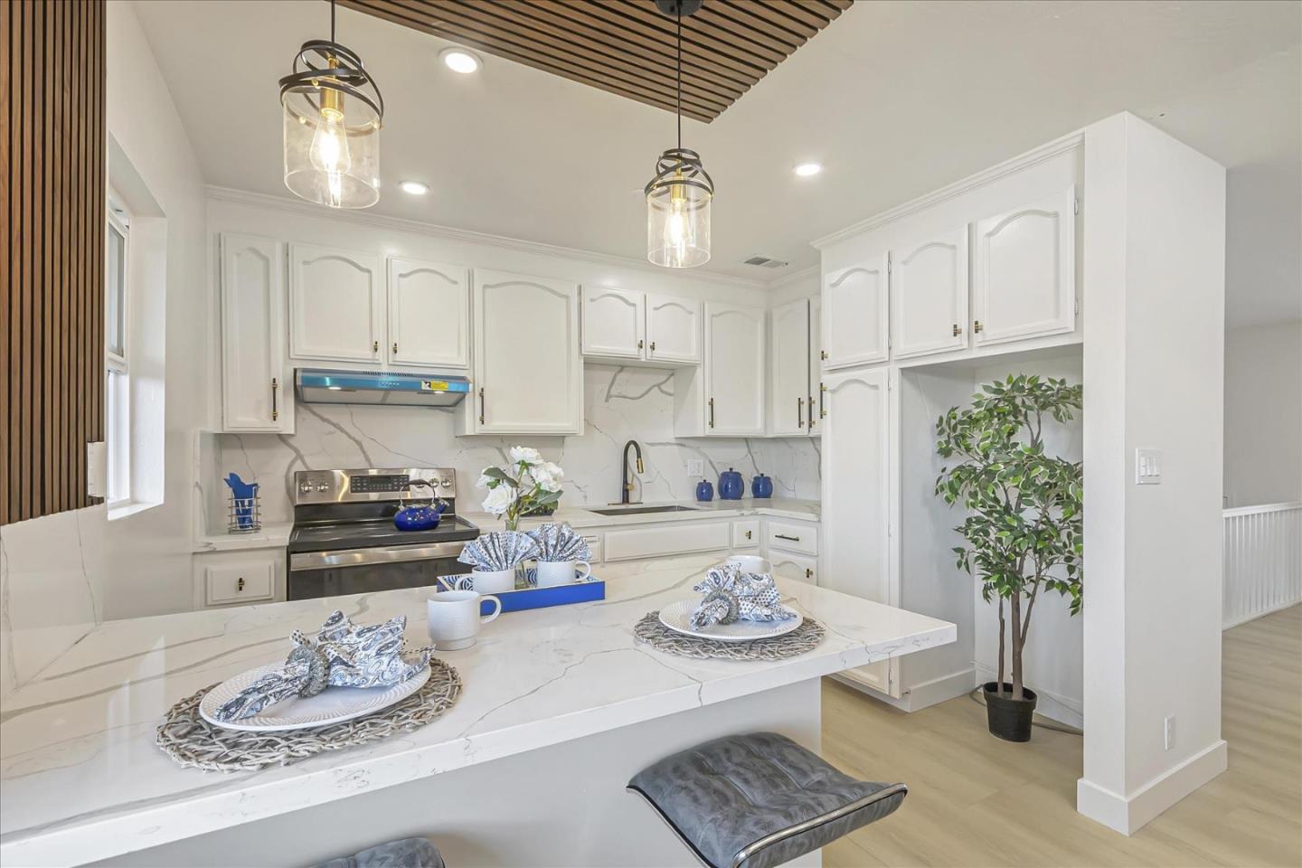 Detail Gallery Image 13 of 42 For 3001 Patt Ave, San Jose,  CA 95133 - 6 Beds | 2 Baths