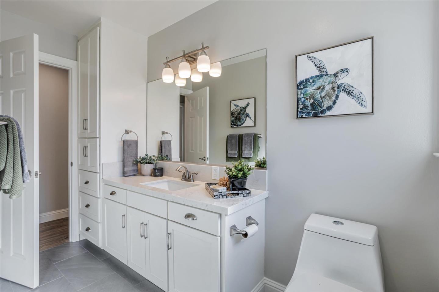 Detail Gallery Image 28 of 38 For 550 Hans Ave, Mountain View,  CA 94040 - 4 Beds | 2 Baths