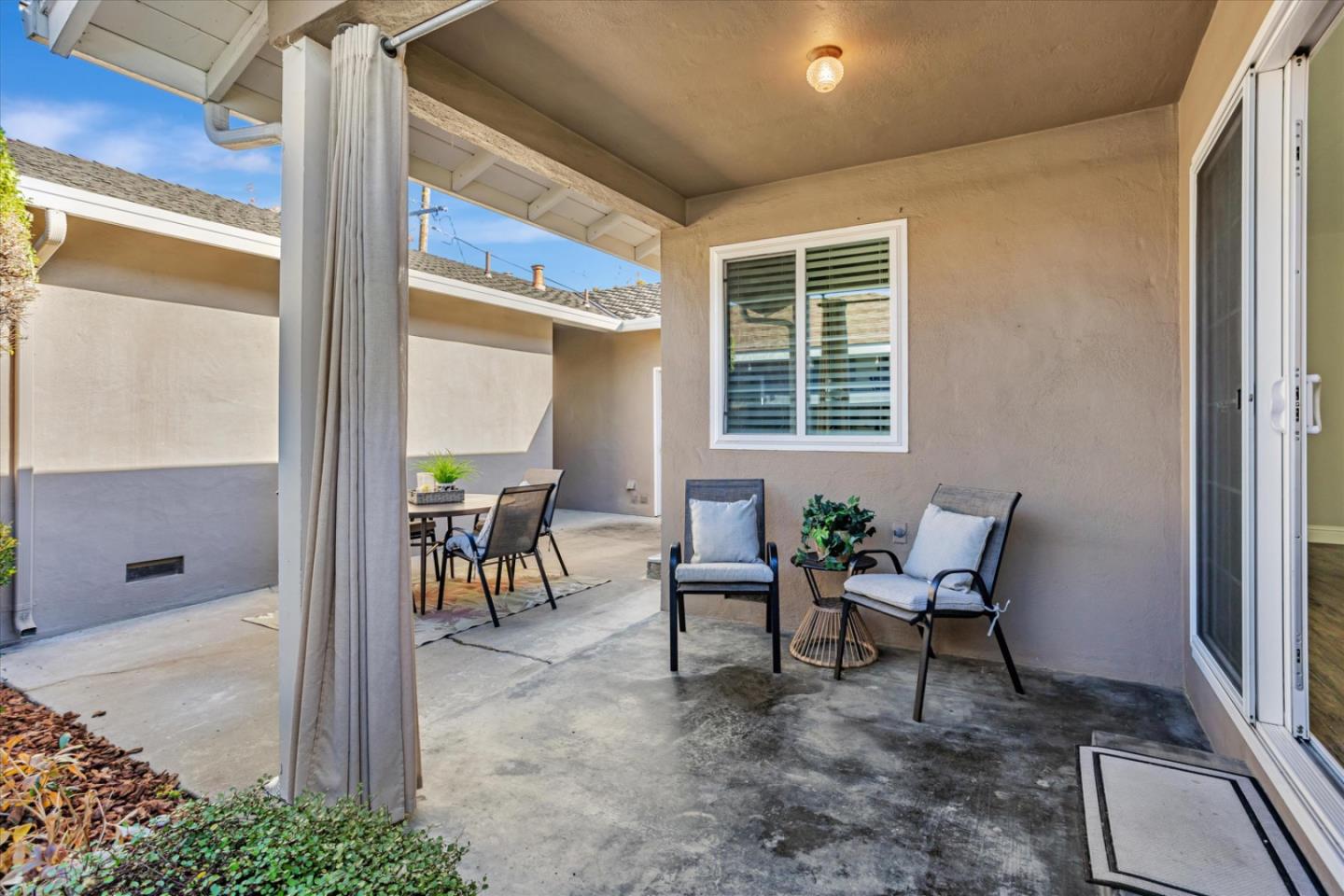 Detail Gallery Image 30 of 38 For 550 Hans Ave, Mountain View,  CA 94040 - 4 Beds | 2 Baths