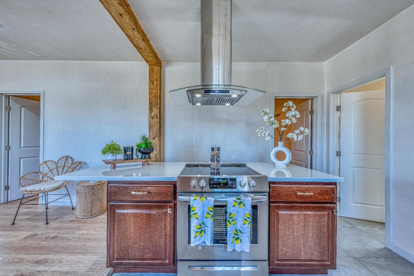 Detail Gallery Image 11 of 30 For 800 Market St, Soledad,  CA 93960 - 3 Beds | 2 Baths