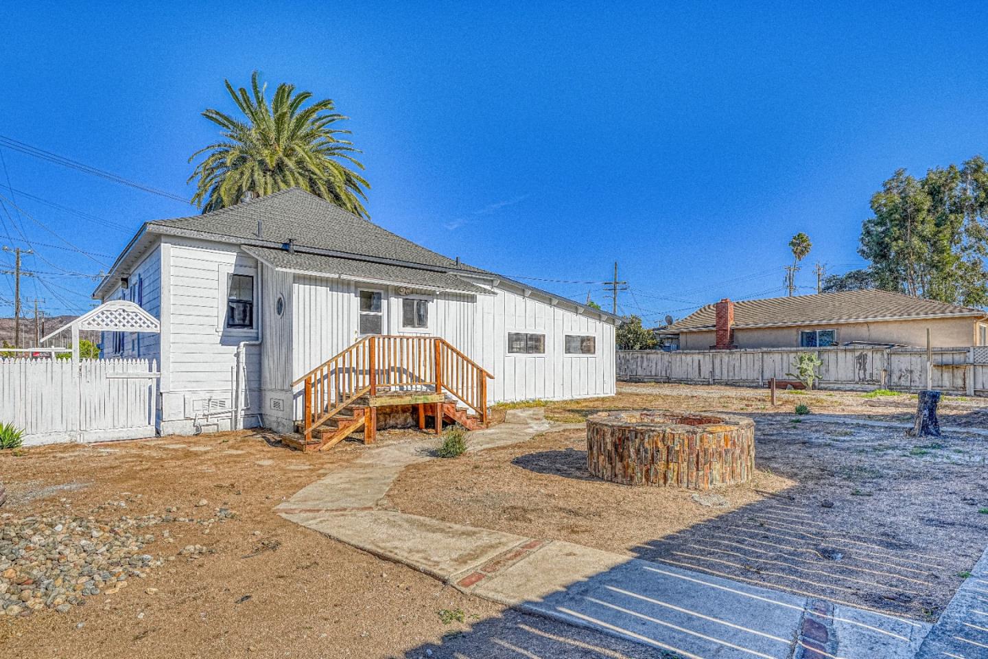 Detail Gallery Image 24 of 30 For 800 Market St, Soledad,  CA 93960 - 3 Beds | 2 Baths