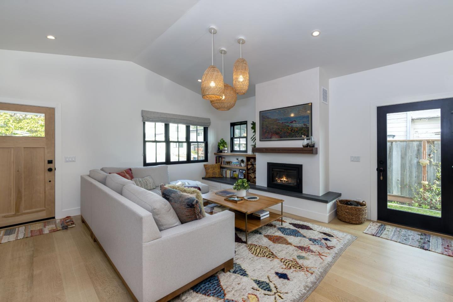 Detail Gallery Image 5 of 50 For 2630 Lode St, Santa Cruz,  CA 95062 - 3 Beds | 3 Baths