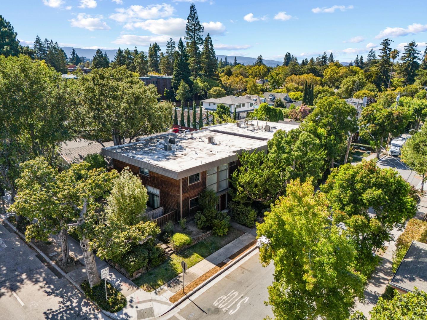 Detail Gallery Image 27 of 29 For 490 Fulton St, Palo Alto,  CA 94301 - 3 Beds | 2/1 Baths