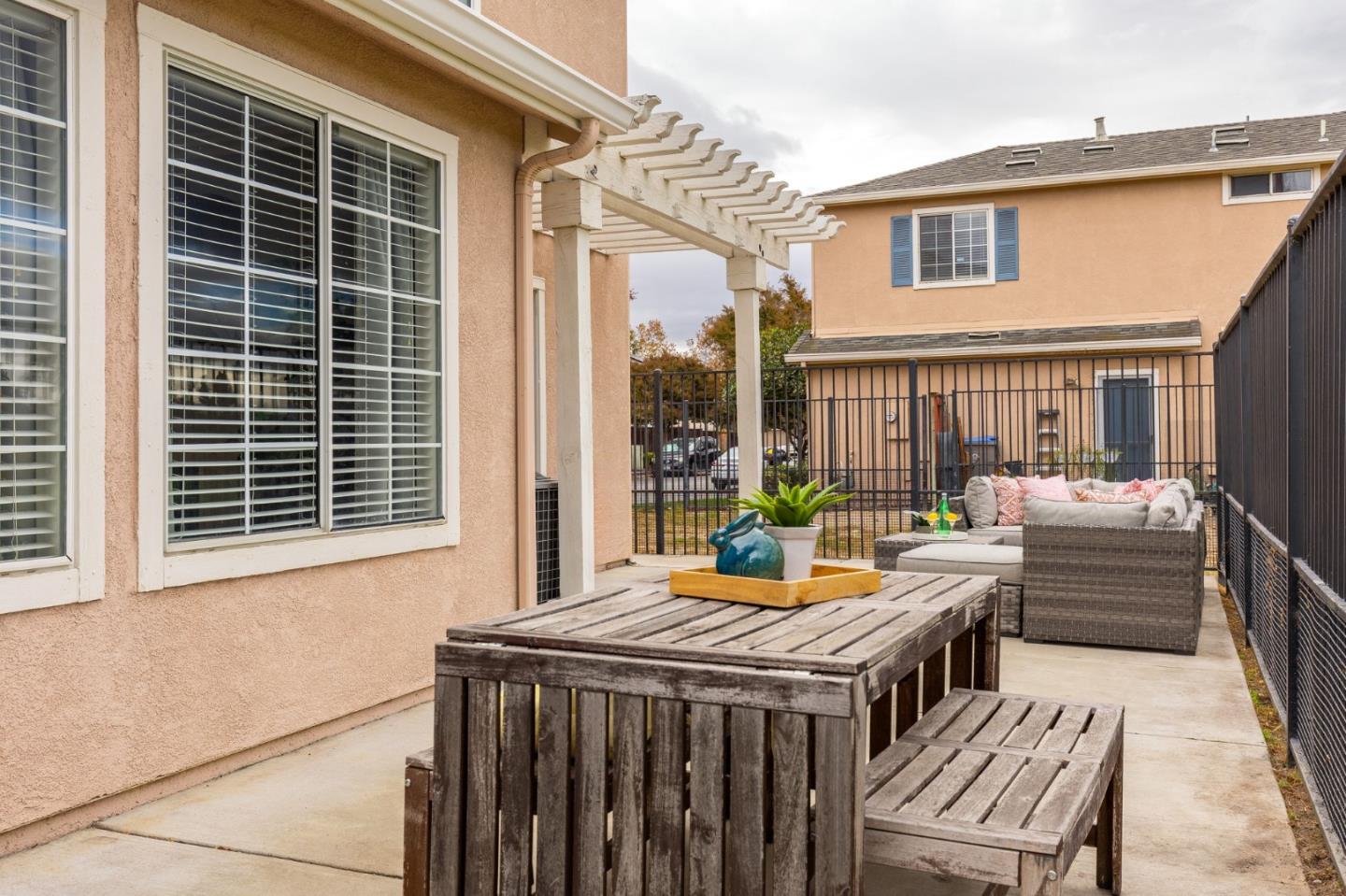 Detail Gallery Image 42 of 52 For 271 Ballybunion Way, San Jose,  CA 95116 - 4 Beds | 2/1 Baths