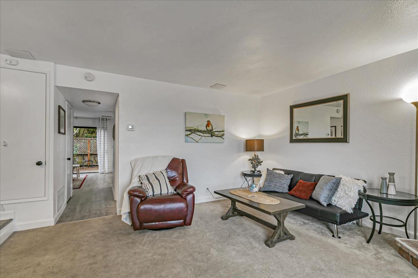 Detail Gallery Image 5 of 31 For 2157 Clearview Cir, Benicia,  CA 94510 - 3 Beds | 2/1 Baths