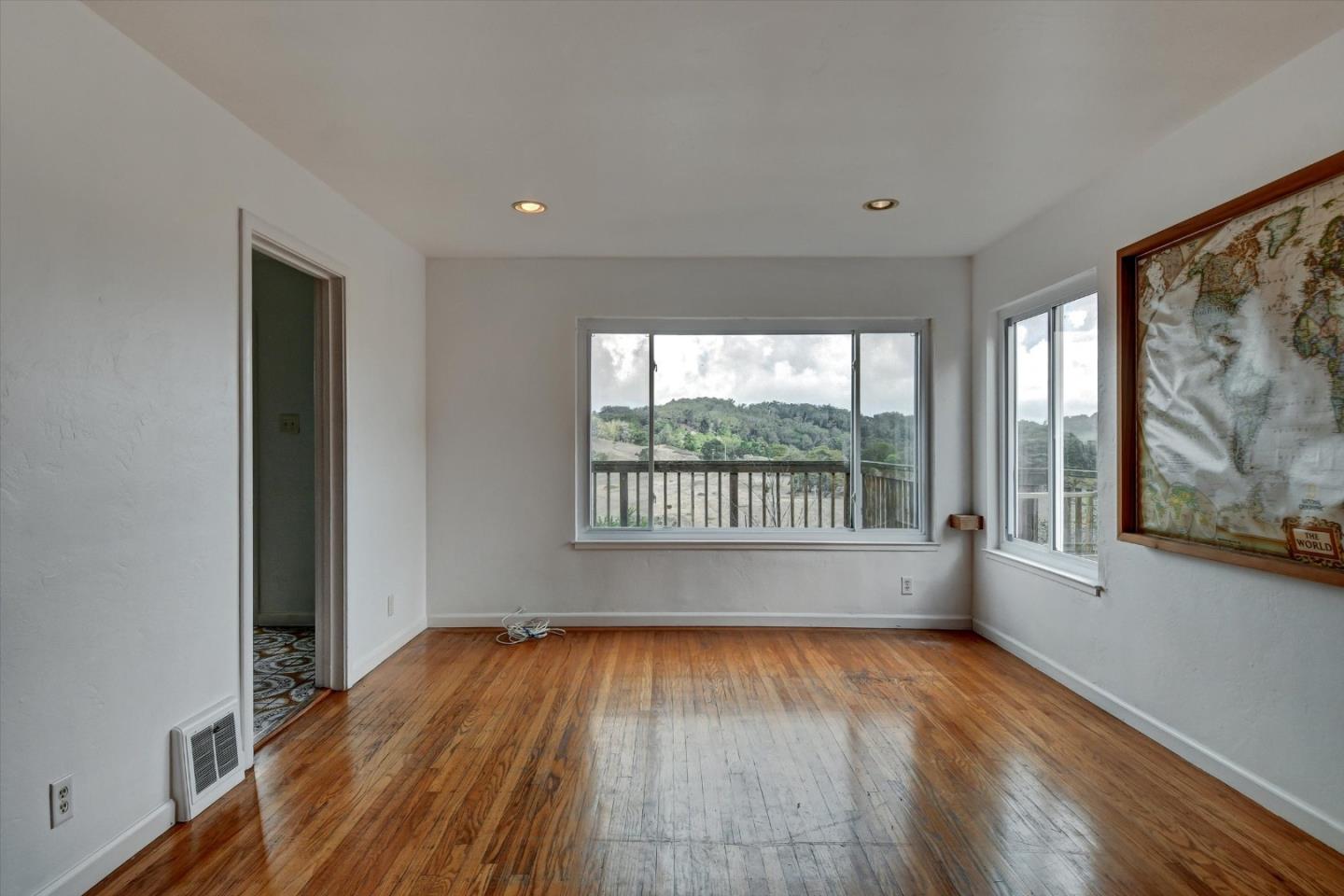 Detail Gallery Image 14 of 39 For 22 Chicago Way, San Francisco,  CA 94112 - 2 Beds | 2 Baths