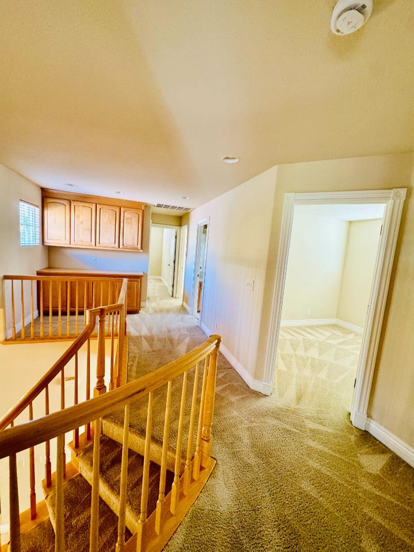 Detail Gallery Image 9 of 10 For 1014 White Cloud Dr, Morgan Hill,  CA 95037 - 4 Beds | 2/1 Baths