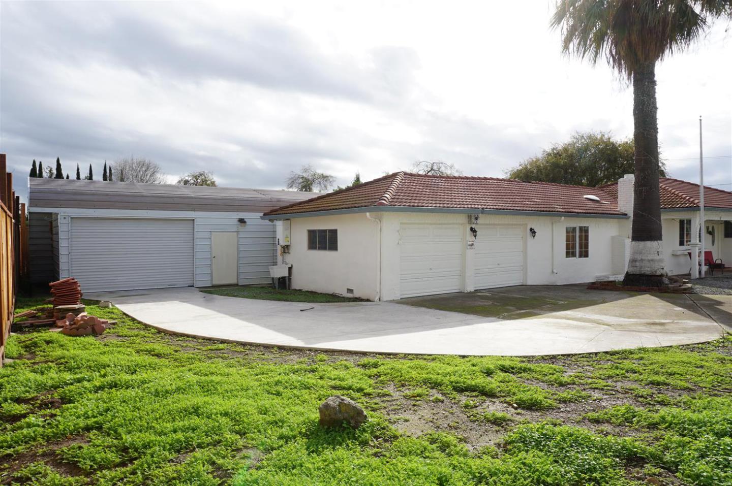 Detail Gallery Image 3 of 30 For 320 Nancy Ln, San Jose,  CA 95127 - 3 Beds | 1 Baths